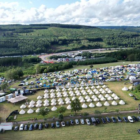 Grandprixcamp Closest To The Track Including Track View Stavelot Kültér fotó