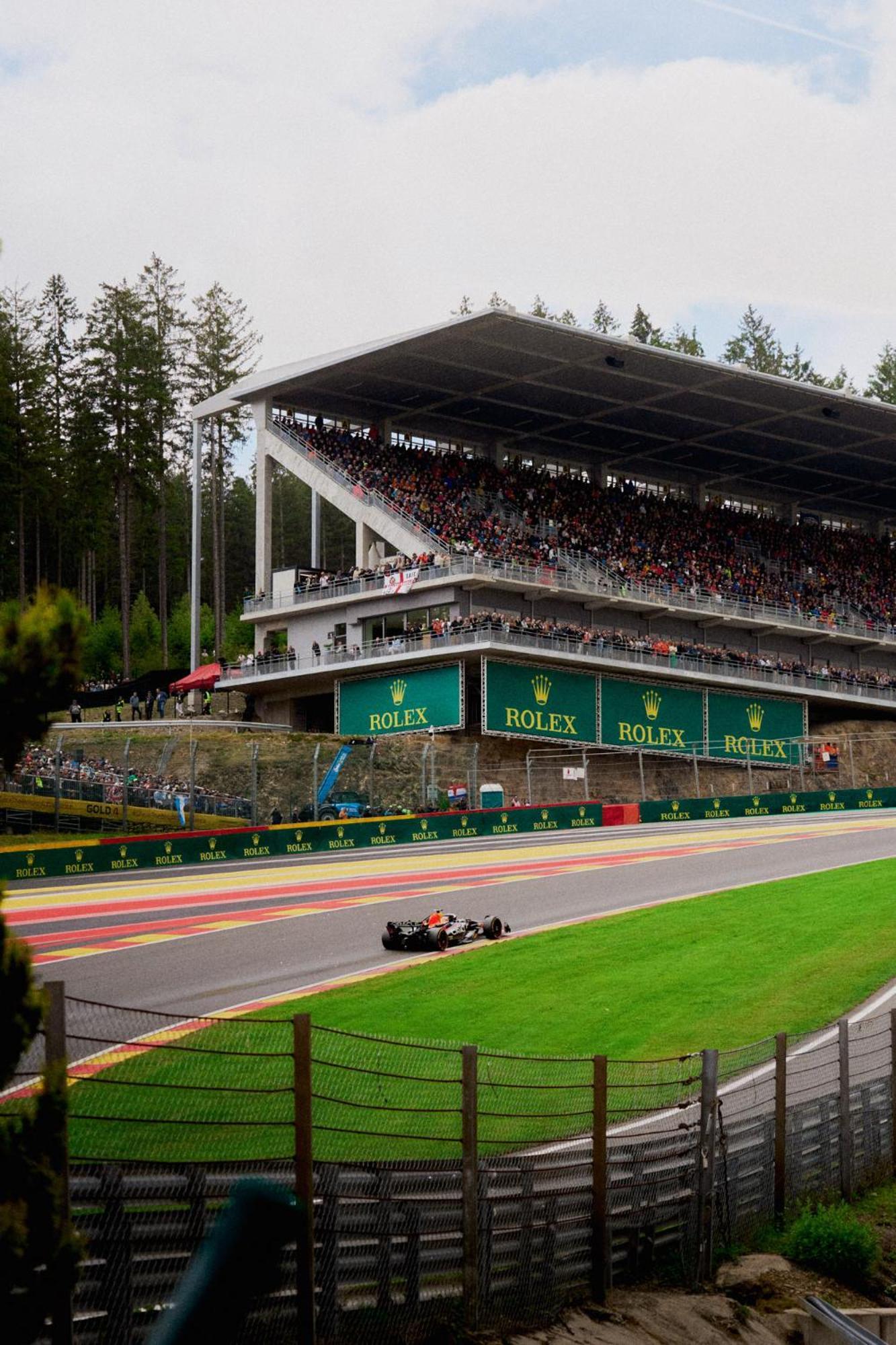 Grandprixcamp Closest To The Track Including Track View Stavelot Kültér fotó